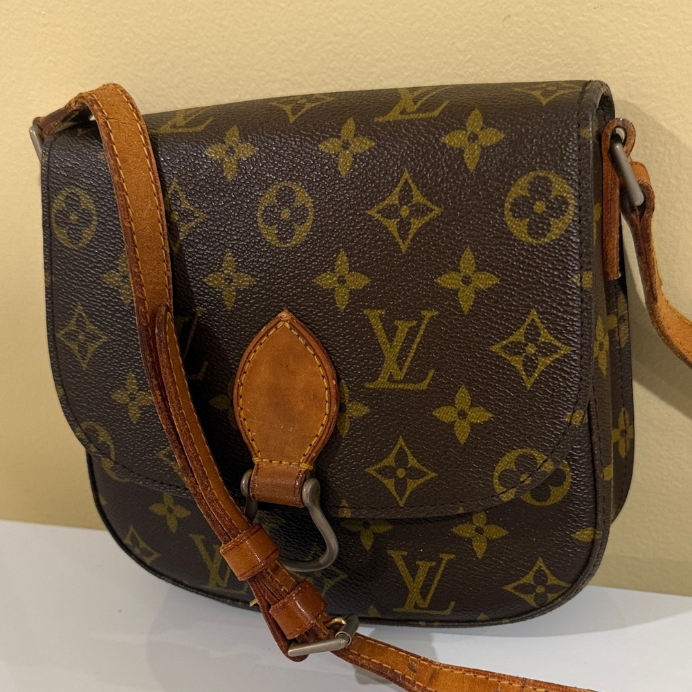 Louis Vuitton Monogram Canvas Crossbody St Cloud.  COA included